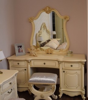Туалетный стол + Зеркало Мона Лиза (крем) в Березниках - berezniki.mebel-74.com | фото